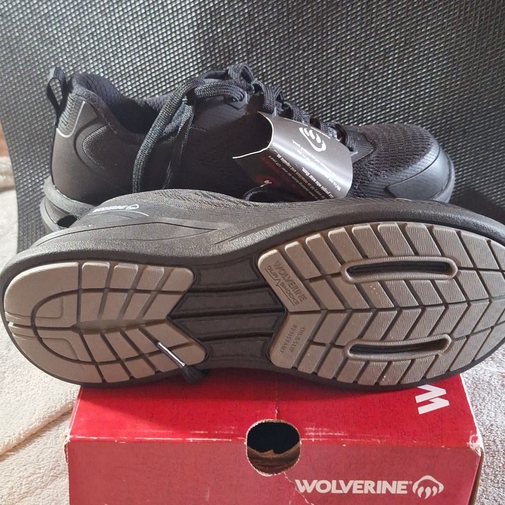 NWT Wolverine Woen's Black Mesh Athletic Sneakers - Picture 3 of 6